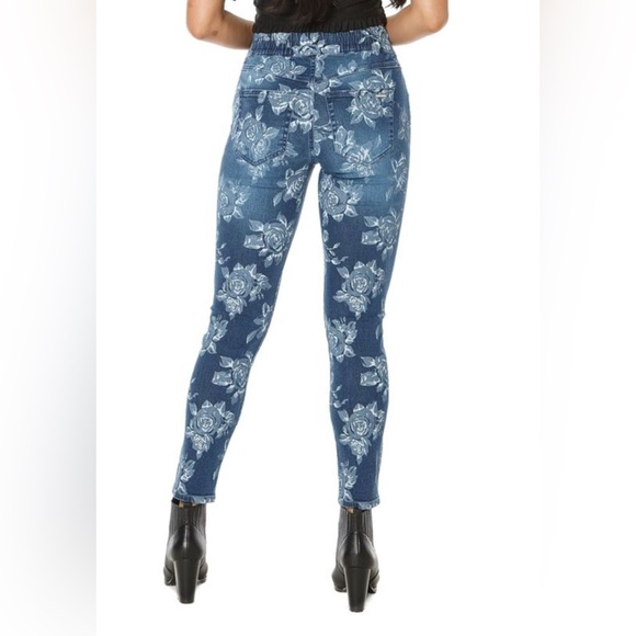 NWT Juicy Couture Floral Denim Jogger Style Pants - Picture 12 of 12